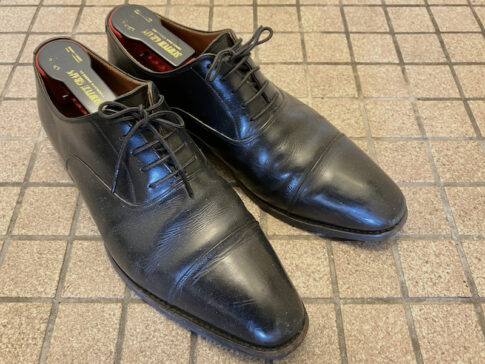 SCOTCH GRAIN（スコッチグレイン）のR1813（E）を購入。撥水レザーを使用しつつ、通気性を持ち合わせたフォーマルなストレートチップな革靴をご紹介。アイキャッチ
