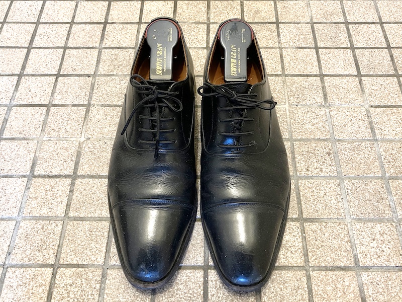 SCOTCH GRAIN（スコッチグレイン）のR1813（E）を購入。撥水レザーを使用しつつ、通気性を持ち合わせたフォーマルなストレートチップな革靴をご紹介。SCOTCH GRAIN（スコッチグレイン）のR1813（E）とは